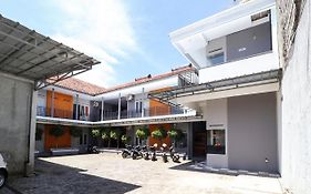 Reddoorz At Merdeka Street Garut